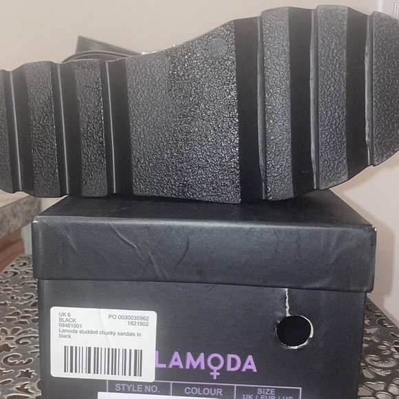 Women’s chunky sandals - Picture 3 of 4